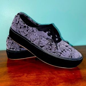 Vans - Black and Grey suede feel. Women’s 7.5, great condition.